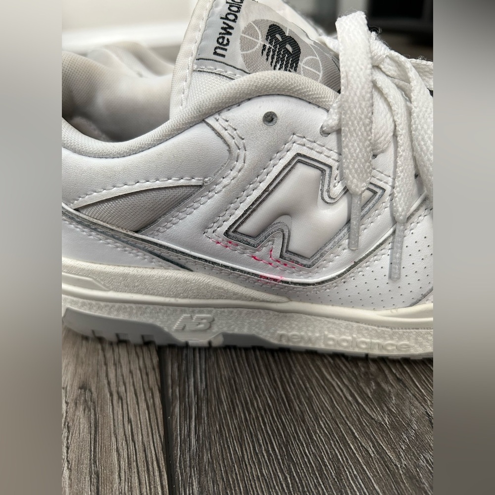 New Balance 550 White Women’s Size 7 – Classic Retro Basketball Sneaker - Picture 13 of 16